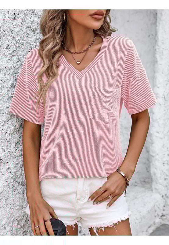 Basic.
  Stil mit Taschendetail.
  Blickdichtes Material fur reichlich Abdeckung.
  Leicht dehnbar fur eine bequeme Passform.
  Hergestellt aus 65 % Viskose und 35 % Polyester.
  Maschinenwasche kalt bei niedriger Temperatur im Trockner trocknen.
  Importiert.