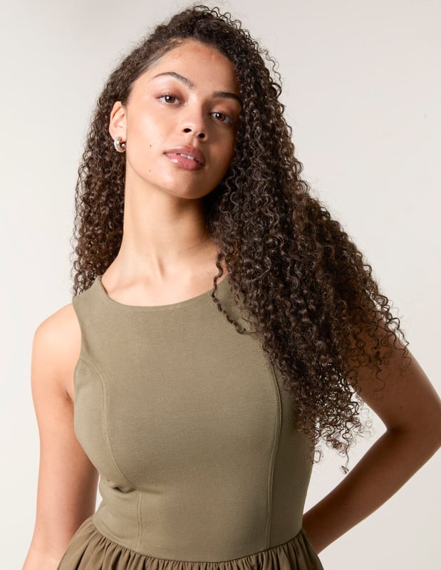 A cute option to choose from this Spring... A dress you can trust time after time. Perfectly teamed with ballet pumps providing nothing but sophistication.