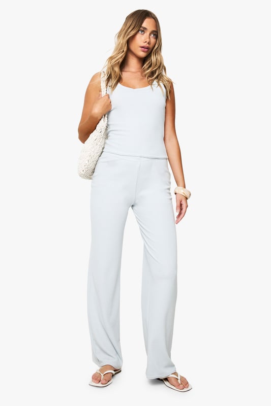 Trousers are a more sophisticated alternative to skinniesTrousers take on a realxed silhouette for the new season, with sports tailoring setting the trends and the wide leg one to watch. Pick printed palazzo pants for a dramatic day time look and tone down with a basic tee, or go for androgynous appeal in tapered man pants and wear with worn-in trainers for a trend-led twist.