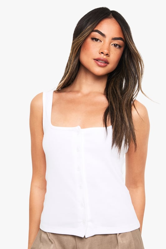 Steal the style top spot in a statement separate from the tops collectionCamis or crops, bandeaus or bralets, we've got all the trend-setting tops so you can stay statement in separates this season. Hit refresh on your jersey basics with pastel hues and pick a quirky kimono to give your ensemble that Eastern-inspired edge. Off the shoulder styles are oh-so-sweet, with slogans making your tee a talking point.