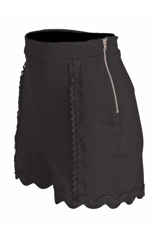 72% Viscose 24% Polyester 4% Elastane
Firm Ponte Jersey
Sizing: As expected
Length: 14" Outside Leg
Scalloped Hem
Last Season overstock ex Topshop.