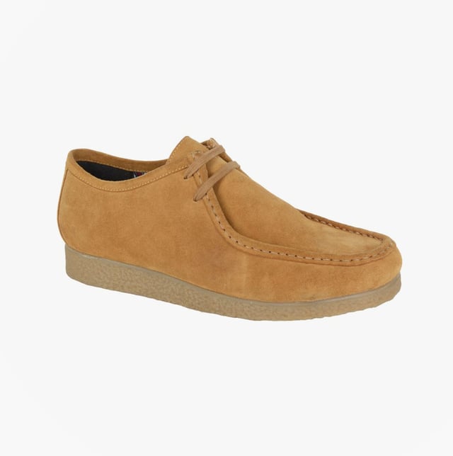 The Roamers Mens Apron Trapper Shoe combines classic style with ultimate comfort. Crafted from premium Real Suede, this shoe offers a luxurious feel while ensuring durability and breathability. The 2 Eyelet Apron Trapper design provides a secure fit, making it perfect for both casual and semi-formal occasions. Inside, the Textile Lining keeps your feet comfortable and cool, while the PU Padded Memory Foam Sock offers exceptional cushioning with every step, providing support throughout the day. The TPR Sole adds durability and excellent grip, making these shoes perfect for any terrain.
Whether you're out for a walk or heading to a casual meeting, the Roamers Mens Apron Trapper Shoe delivers a stylish, comfortable, and practical footwear solution for all occasions.

- Premium suede leatehr upper
- 2 eyelet lace-up closure
- Textile lining
- PU Padded memory foam sock
- TPR sole