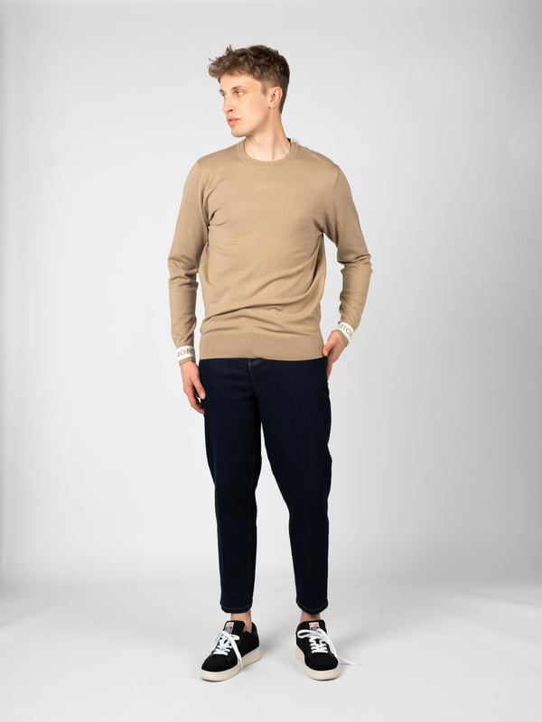 Märke: John Richmond, Kodmodeller: UMA24099MA IR, Färg: Beige