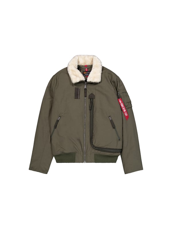 Esta bomber jacket para hombres en corte regular combina un estilo atemporal con detalles modernos. El acogedor cuello de felpa de terciopelo le da al look una dosis extra de calidez y comodidad. Un cierre de cremallera completo y puños elásticos en el dobladillo garantizan un ajuste perfecto. Los puños con cremallera ofrecen opciones adicionales de ajuste y subrayan el estilo moderno. Los prácticos bolsillos exteriores con cremallera, un bolsillo interior con botón a presión y un bolsillo con cremallera en la manga ofrecen amplio espacio de almacenamiento. Fabricada con material de alta calidad, esta chaqueta es robusta y duradera. La etiqueta en la manga completa el diseño de manera brillante y convierte a la chaqueta en el acompañante ideal para hombres con estilo. ¡Comodidad de uso garantizada!