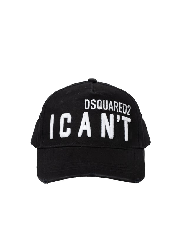 La gorra con visera rígida no es solo un accesorio de moda, sino también una solución práctica para los días soleados, que te proporciona estilo y protección contra el sol. Diseñada con funcionalidad y estética en mente, la gorra no solo ofrece protección contra los rayos UV, sino que también se combina perfectamente con diferentes estilos, desde lo casual hasta lo deportivo, destacando tu estilo individual y añadiendo confianza, independientemente de la ocasión. Su versatilidad significa que puedes usarla todos los días y durante actividades al aire libre, sintiéndote siempre a la moda y cómodo.

Con una circunferencia ajustable, esta gorra se adapta perfectamente a cualquier forma de cabeza, asegurando comodidad durante todo el día, ya sea que estés paseando o en la playa. Gracias a su cierre fácil de manejar, puedes ajustar rápidamente su tamaño a tus necesidades, lo que la hace un accesorio extremadamente práctico y versátil para tu guardarropa, permitiendo cambios de estilo en un instante. Esto lo convierte en la elección ideal para cualquiera que valore la comodidad y la versatilidad en la moda, ofreciendo al mismo tiempo una flexibilidad y confort invaluables.

Con el nombre de la marca cosido en el frente y una inscripción bordada en la parte trasera, la gorra gana en unicidad, manifestando de manera sutil tu apego a la calidad y el estilo. Estos detalles no son solo un acento estético, sino también un testimonio del cuidado en los detalles, que distinguen este producto de otros, añadiéndole prestigio y elegancia. Con ellos, cada estilización gana en expresividad, y tú puedes disfrutar de una apariencia moderna que atrae la atención, ofreciendo al mismo tiempo una manera refinada de expresarse.

La visera acabada con desgastes característicos de la marca añade un encanto único a la gorra y hace que cada pieza sea única, atrayendo la mirada y destacando entre la multitud. Estos sutiles detalles subrayan su carácter único, convirtiéndola no solo en un accesorio funcional, sino también en uno estiloso, que fácilmente se convertirá en tu elemento favorito del vestuario. Gracias a ellos, la gorra gana autenticidad, y tú puedes sentirte especial, usándola diariamente, en cualquier situación y circunstancia.

Hecha de tela de alta calidad, la gorra no solo garantiza durabilidad, sino también confort al llevarla, convirtiéndola en tu compañera favorita para muchas temporadas. El material del que está hecha proporciona adecuada circulación del aire, lo que te hace sentir fresco y cómodo incluso en los días más calurosos, y su ligera construcción permite llevarla con facilidad todo el día. Es una excelente elección para aquellos que valoran la calidad y el confort en cada situación, ofreciendo al mismo tiempo fiabilidad y estilo que resistirán la prueba del tiempo.