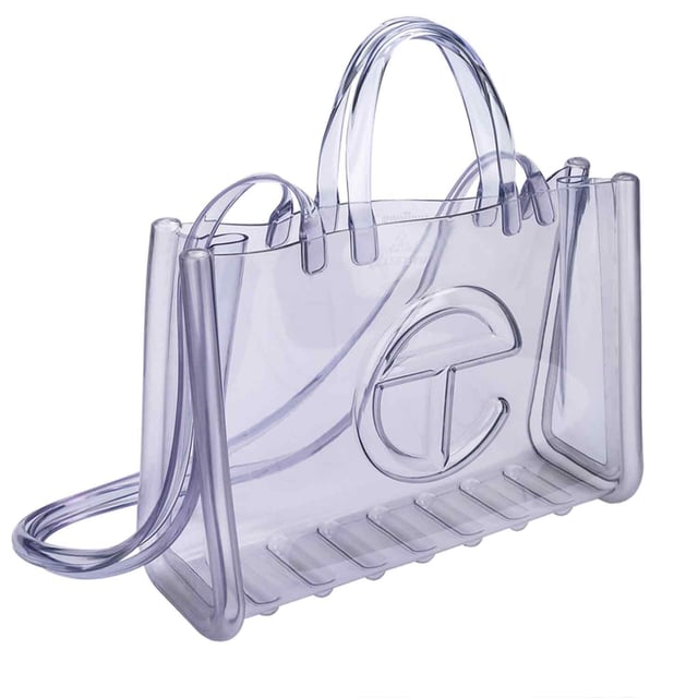 Clear Large Jelly Shopper II x Telfar Melissa's collection with Telfar is already a classic in the fashion universe. The Melissa X Telfar Jelly Shopper bags, in Melflex, worn by celebrities such as Emily Ratajkowski, now have new vibrant, translucent and colorful colors, bringing even more Melissa DNA to the collection.