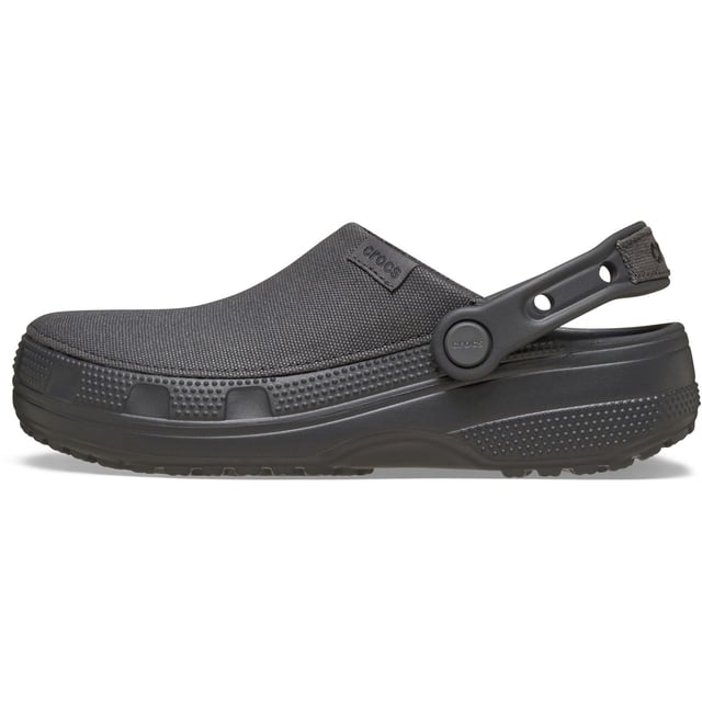 A new iteration of your favourite clog containing all of the iconic Crocs DNA with the new addition of a soft textile upper. Meanwhile the classic Croslite construction keeps them light and easy to wear.