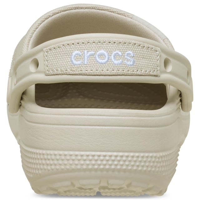 A new iteration of your favourite clog containing all of the iconic Crocs DNA with the new addition of a soft textile upper. Meanwhile the classic Croslite construction keeps them light and easy to wear.