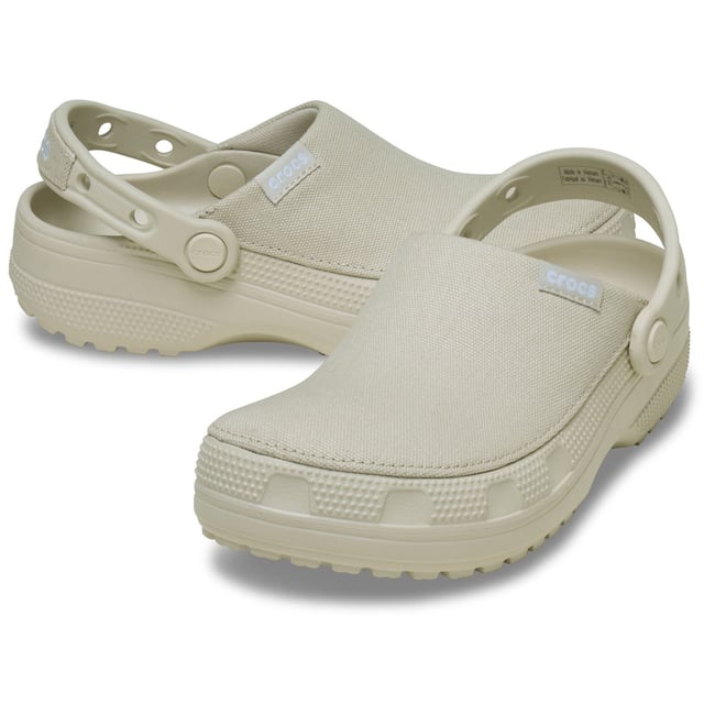 A new iteration of your favourite clog containing all of the iconic Crocs DNA with the new addition of a soft textile upper. Meanwhile the classic Croslite construction keeps them light and easy to wear.