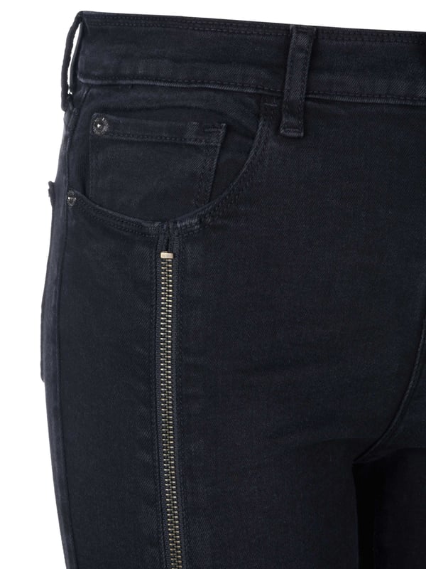 90% Katoen, 8% Polyester, 2% Elastaan; Emporio Armani jeans; Model: 6H2J54 2D9ZZ 0005; Hoogwaardig vervaardigd; Klassiek '5-pocket' stijl; Ceintuurlussen; Sluiting: Knop, rits; Twee ritsen aan de voorkant van de tailleband tot de zoom; Emporio Armani Logo-details