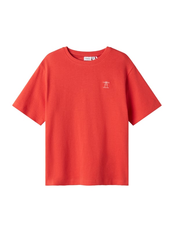 Dit T-shirt biedt je een relaxte stijl en veel comfort in één. De zachte katoenen jersey voelt aangenaam aan tegen de huid en geeft je de hele dag een goed gevoel. De verlaagde schouders en brede mouwuitsnijdingen geven je extra bewegingsvrijheid en een coole, casual look. Het fijne borduursel op de voorkant voegt een stijlvol detail toe, terwijl het geweven label aan de binnenkant de hoogwaardige look afmaakt. Met zijn normale pasvorm en klassieke ronde hals met geribde boorden is dit shirt een echte alledaagse favoriet.