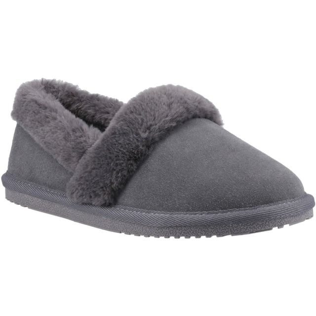 A classic cosy slipper, with a cosy faux fur lining, lightweight but hardwearing sole and memory foam sock you'll stay super comfy throughout the day