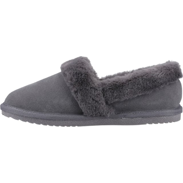 A classic cosy slipper, with a cosy faux fur lining, lightweight but hardwearing sole and memory foam sock you'll stay super comfy throughout the day