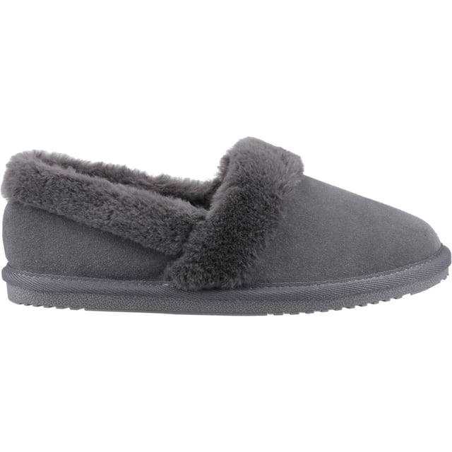 A classic cosy slipper, with a cosy faux fur lining, lightweight but hardwearing sole and memory foam sock you'll stay super comfy throughout the day