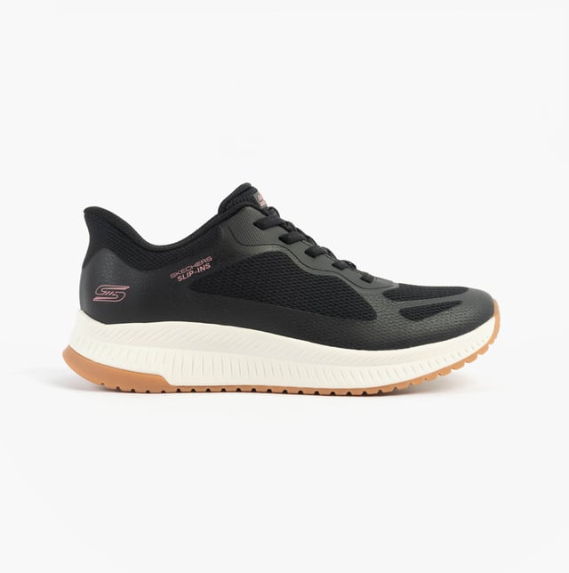 These women's trainers feature a synthetic and mesh upper with air-cooled memory foam for comfort. Low-top design with a rubber sole suits casual fitness wear