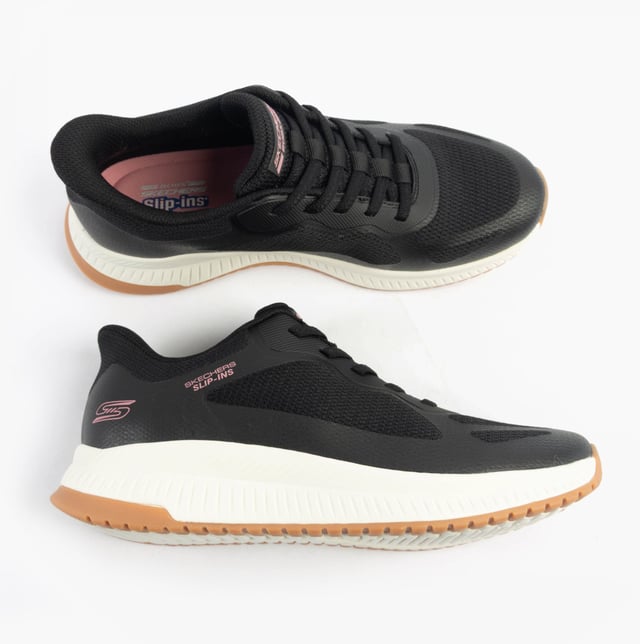 These women's trainers feature a synthetic and mesh upper with air-cooled memory foam for comfort. Low-top design with a rubber sole suits casual fitness wear