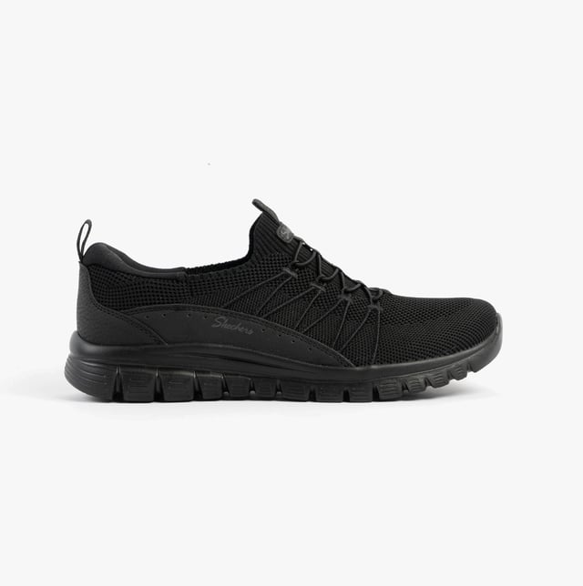 These casual low-top trainers feature a breathable synthetic and mesh upper with memory foam insoles and a rubber sole, offering comfort for everyday wear