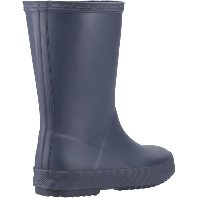 The Kids First Classic Rain Boot is perfect for puddle splashing. Handcrafted from natural rubber, a flat sole and rounded toe gives little feet room to move and the updated 100% recycled polyester lining ensures comfort for every adventure.