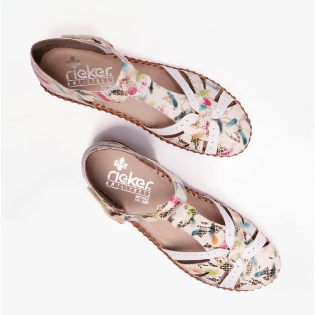 These lightweight Mary Jane shoes feature a synthetic upper, leather/synthetic lining, wide fit, and flat heel, ideal for casual wear and easy to slip on with touch fasten closure