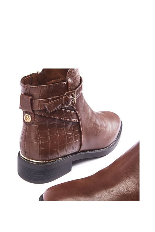 Look your best in Laira the ankle boot with a Jodhpur buckle strap design, a key feature across our AW collection. Featuring contrast panels that coordinate with the Jodhpur strap making the boot effortlessly smart. With a wearable heel height, Laira is perfect for the cooler months with the feature faux fur lining. Complete with an inside zip for easy foot access.