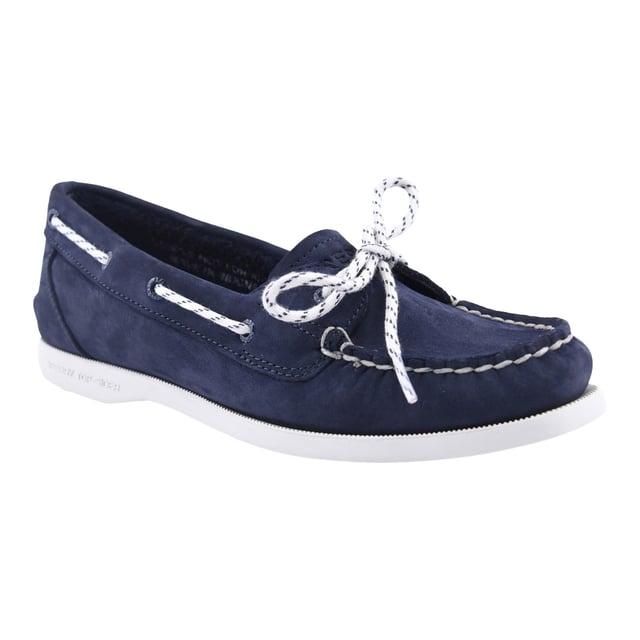 The womens Authentic Original 1-Eye Boat Shoe offers a timeless look anchored in the traditions of coastal style. This classic boat shoe features a luxurious leather upper, with refined copper eyelets, traditional moccasin stitching and rawhide laces