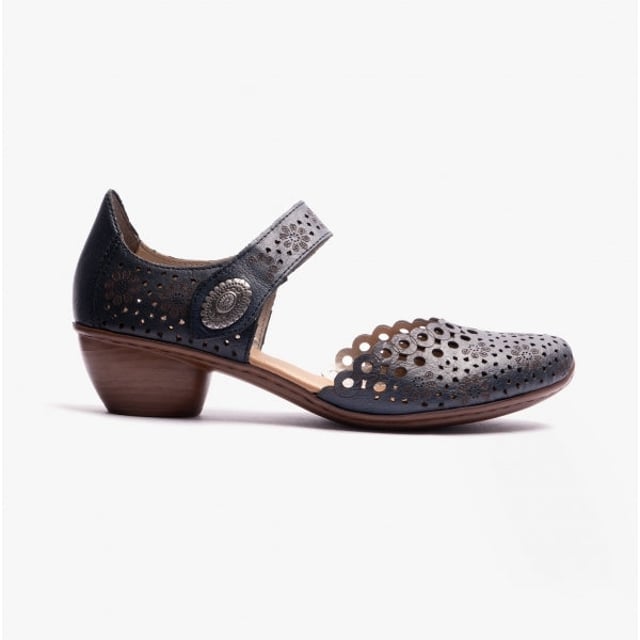 These lightweight Mary Jane shoes feature coated leather uppers, synthetic lining, a flat heel, and a touch fasten for easy wear, ideal for casual occasions