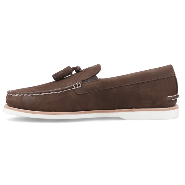 Part boat shoe, part loafer, the mens' Authentic Original Tassel is a stylish choice that adds a touch of flair to any look. Crafted from luxurious leather nubuck, our iconic boat shoe silhouette is reimagined as a slip-on