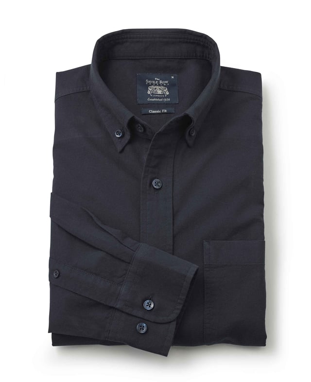 Our casual shirts are expertly designed with a strong focus on comfort and exceptional fit - so you're bound to reach for them time and time again. This timeless Oxford style is cut from BCI cotton and topped with a classic button-down collar. 100% BCI cotton pinpoint, hardwearing and supple. Generously proportioned classic fit. Button down collar. Twin needled to strengthen seams. Split yoke, long tails, chest pocket. Single cuff also available in short sleeves. Machine washable at 40°C. Shirt is presented in fully recyclable packaging.