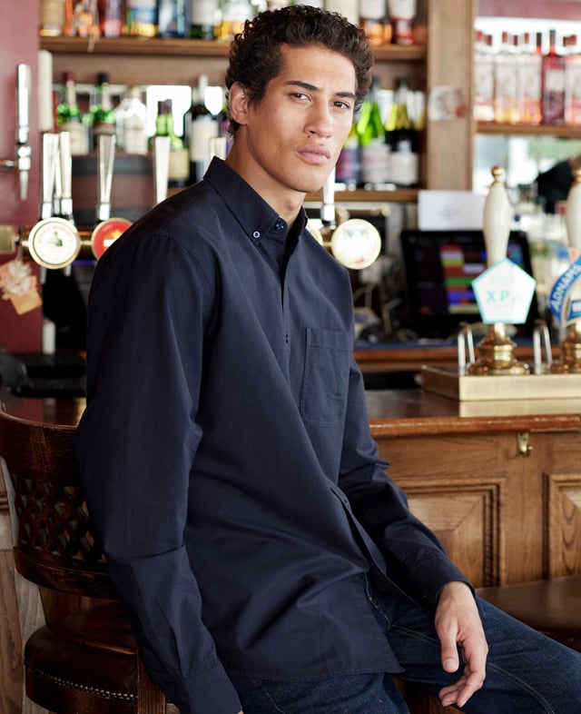 Our casual shirts are expertly designed with a strong focus on comfort and exceptional fit - so you're bound to reach for them time and time again. This timeless Oxford style is cut from BCI cotton and topped with a classic button-down collar. 100% BCI cotton pinpoint, hardwearing and supple. Generously proportioned classic fit. Button down collar. Twin needled to strengthen seams. Split yoke, long tails, chest pocket. Single cuff also available in short sleeves. Machine washable at 40°C. Shirt is presented in fully recyclable packaging.