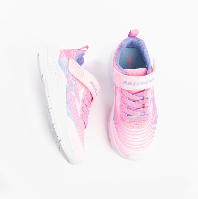 These girls' casual trainers feature a synthetic and mesh upper with a lightweight rubber sole, round toe, and low-top design, offering comfort and ease for everyday wear