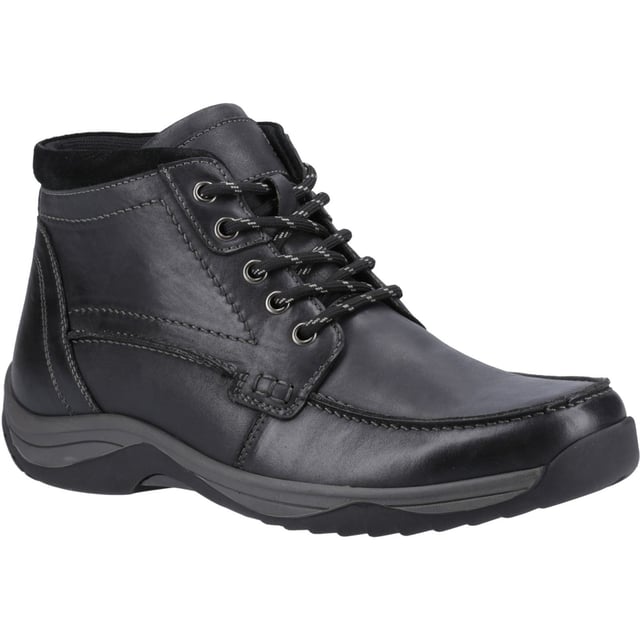 Hush Puppies Daryl Leather Men's Black Ankle Boots The Daryl Lace Boot is a versatile essential for the Autumn/Winter season. Featuring a leather upper, memory foam insole, comfort suede collar, breathable lining, and a durable rubber outsole, it's built for style and all-day ease.