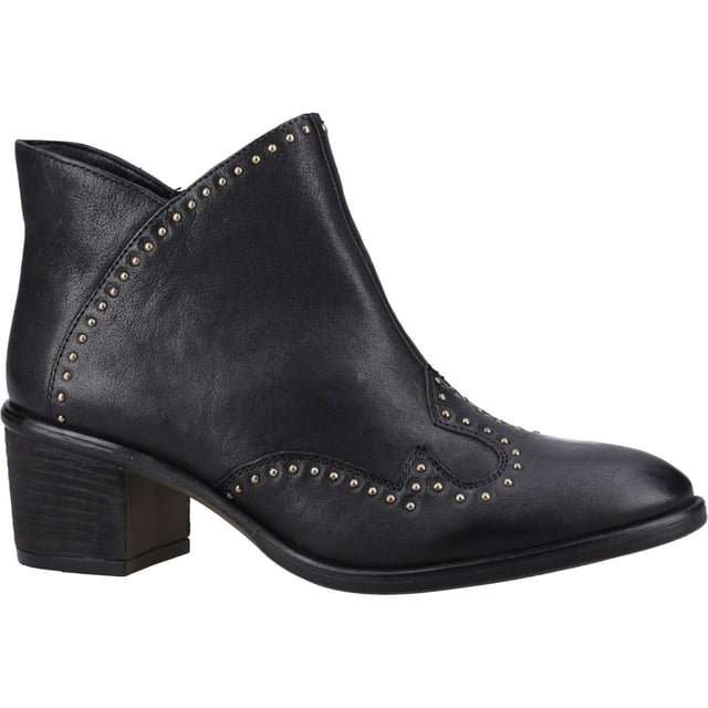 With it's Western studded detailing, memory foam insole, and inside zip for easy on and off the Waverly is a great choice for those chilly winter days
