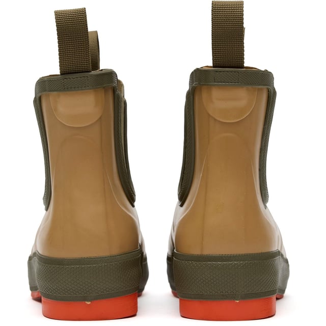 The Ankle Deck Boot collection has been crafted specifically for off-shore anglers. The ADB is a great option for anyone looking for non-slip and waterproof footwear for like on land or on the water.