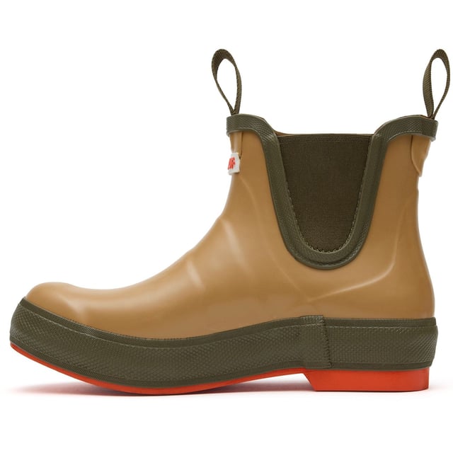 The Ankle Deck Boot collection has been crafted specifically for off-shore anglers. The ADB is a great option for anyone looking for non-slip and waterproof footwear for like on land or on the water.