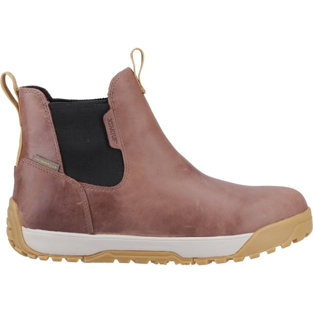 The Ankle Deck Boot collection has been crafted specifically for off-shore anglers. The ADB is a great option for anyone looking for non-slip and waterproof footwear for like on land or on the water.