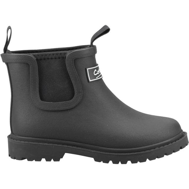 The Barton Kids wellington from Cotswold Shoes, is the perfect short welly for all weather conditions. With fully waterproof neoprene for excellent warmth and comfort.