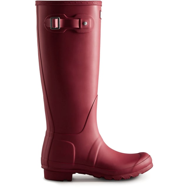 Der Damen-Wellingtonstiefel steht seit seiner Einführung im Mittelpunkt der Hunter Original-Marke. Mit dem Hunter Original-Profil und einem bequemen Innenfutter aus Polyester ist dieser klassische, matte schwarze wasserdichte Stiefel eine Notwendigkeit für regnerische Tage.