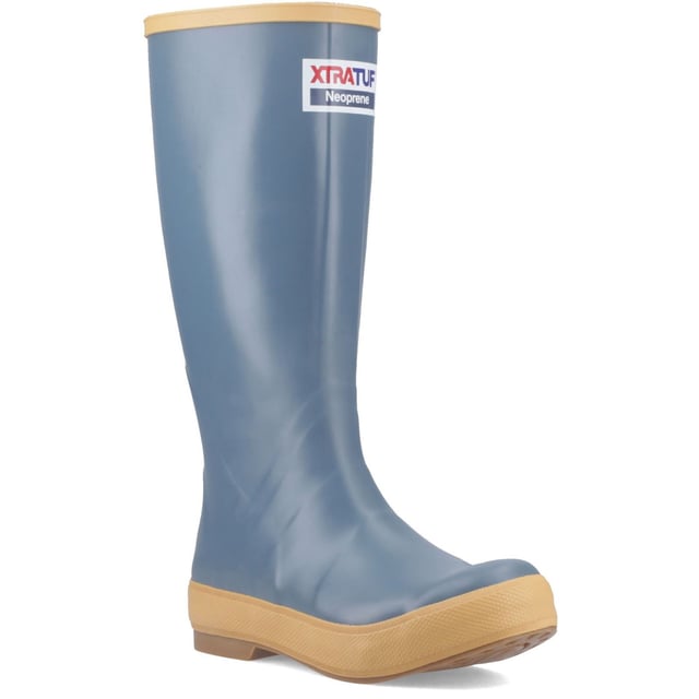 An Alaskan staple in the commercial fishing industry, the Legacy Boot provides commercial fishermen flexible, all-day comfort and the best protection against the broadest range of acids, corrosives, and contaminants