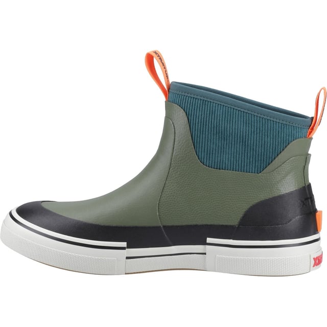 The Ankle Deck Boot collection has been crafted specifically for off-shore anglers. The ADB is a great option for anyone looking for non-slip and waterproof footwear for like on land or on the water.