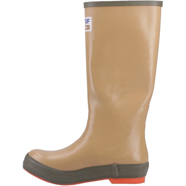 An Alaskan staple in the commercial fishing industry, the Legacy Boot provides commercial fishermen flexible, all-day comfort and the best protection against the broadest range of acids, corrosives, and contaminants