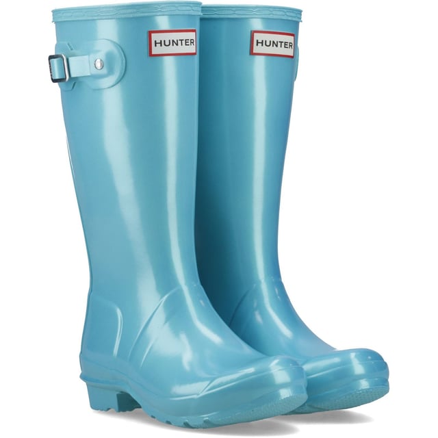 This specialised kid's welly features a vulcanised natural rubber construction highly resistant to wear and abrasion. The Hunter Original tread and a comfy polyester lining, you can let your little explorers take on the elements whatever the weather.