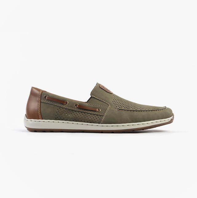 These men's slip-on boat shoes feature a synthetic upper, breathable leather/synthetic lining, and a RIRICON sole, offering comfort and a round toe for casual wear
