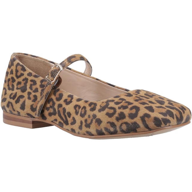 The Pasha Ballerina is a stylish and practical must-have for festive occasions. Made from premium suede with a soft padded insole, flexi outsole, and chic buckle strap. It even folds to fit in your handbag for added comfort at every party!