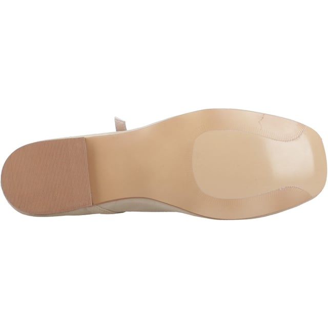 The Pasha Ballerina is a stylish and practical must-have for festive occasions. Made from premium suede with a soft padded insole, flexi outsole, and chic buckle strap. It even folds to fit in your handbag for added comfort at every party!