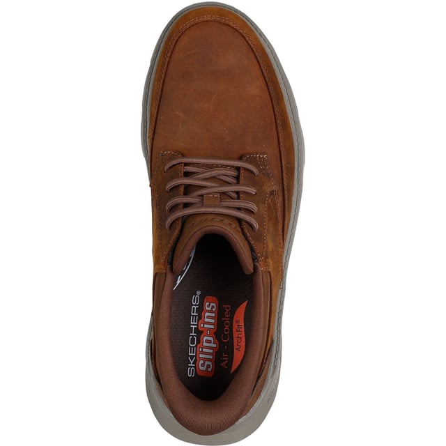 Skechers Arch Fit Garza Rowan Leren Heren Donkerbruine Veterschoenen Ga moeiteloos van je bureau naar het diner in de Skechers Arch Fit Garza - Rowan. Deze zakelijke casual schoen is ontworpen met onze exclusieve Heel Pillow, heeft een bovenwerk van leer en synthetisch materiaal met vaste rekveters en een luchtgekoelde Arch Fit-innenzool.