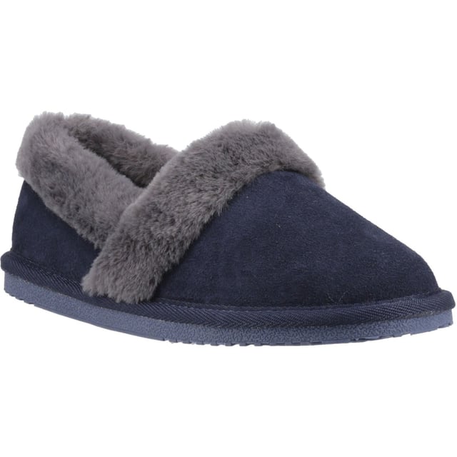 A classic cosy slipper, with a cosy faux fur lining, lightweight but hardwearing sole and memory foam sock you'll stay super comfy throughout the day