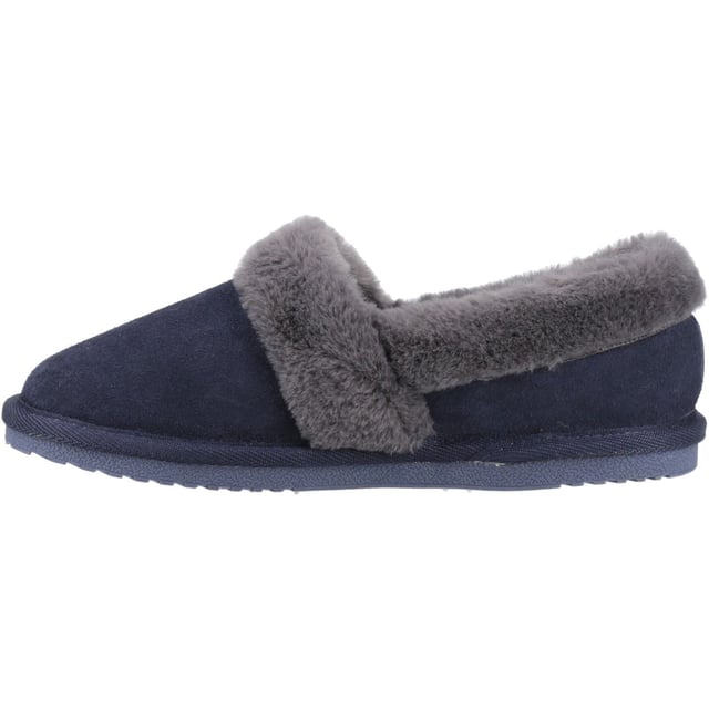 A classic cosy slipper, with a cosy faux fur lining, lightweight but hardwearing sole and memory foam sock you'll stay super comfy throughout the day