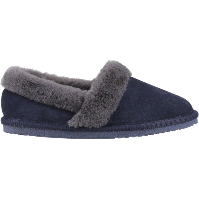A classic cosy slipper, with a cosy faux fur lining, lightweight but hardwearing sole and memory foam sock you'll stay super comfy throughout the day