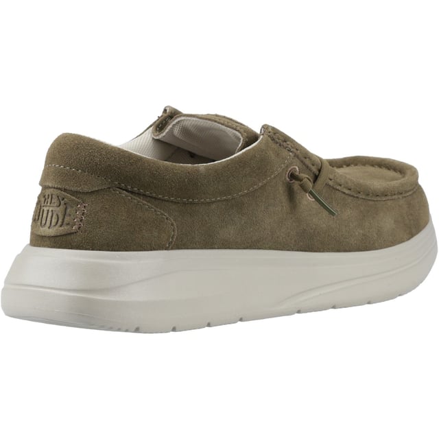 Mehr Komfort. Mehr Polsterung. Mehr Stil. Absolut im Trend in dieser Saison ist der Wally X Wildleder. Ob schick oder leger, mit erhöhtem 360-Komfort, extra weicher Zwischensohle und einer oh-so-stylishen Wildleder-Oberfläche. Glückliche Füße, glückliches Leben - das ist unser Motto.