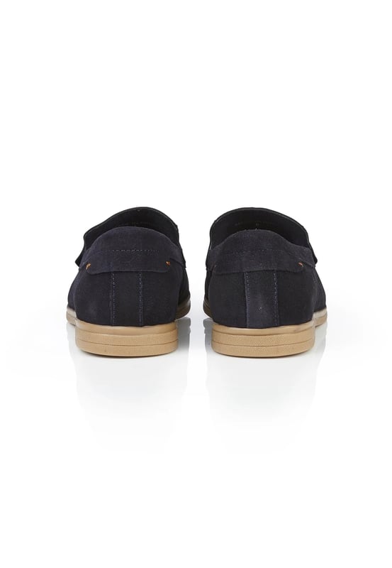 These men's loafers feature a suede upper, textile lining, and rubber sole for comfort. Designed with a chisel toe and slip-on style, ideal for casual wear